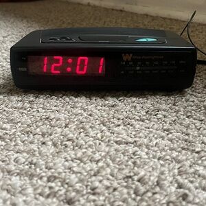 Vintage White Westinghouse Clock Radio